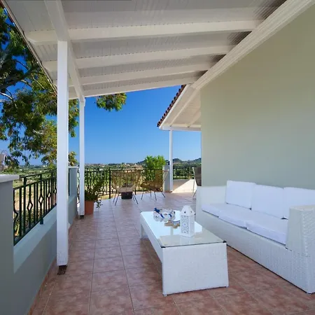 Louke Villa Lixouri