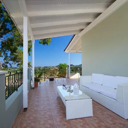 Louke Villa Lixouri