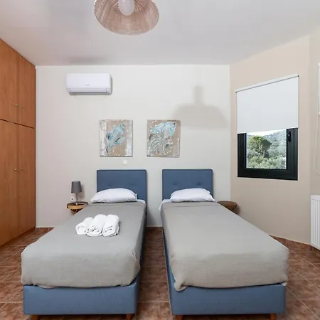 Louke Villa Lixouri